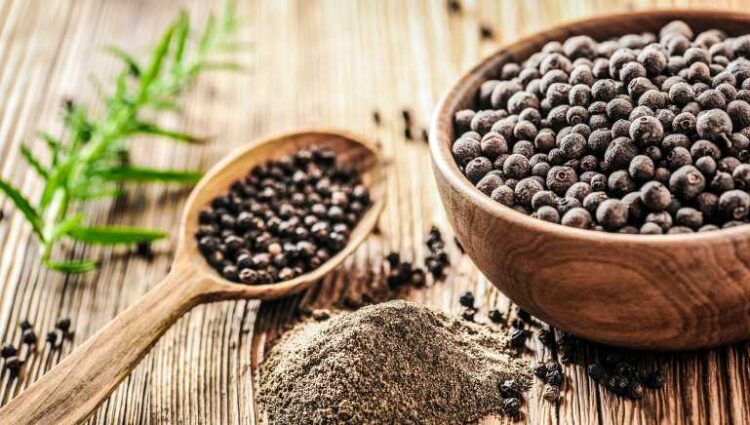Trust these 5 benefits of peppercorn scrubs to give you glowing skin this Diwali